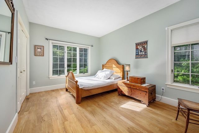 272 Falmouth Woods Rd, Falmouth, MA 02536