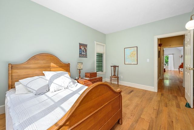 272 Falmouth Woods Rd, Falmouth, MA 02536