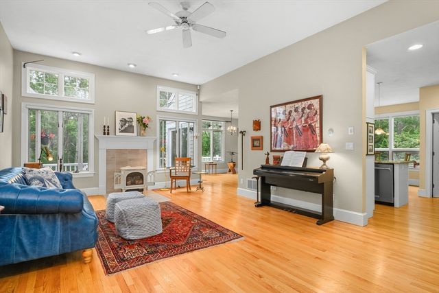 272 Falmouth Woods Rd, Falmouth, MA 02536