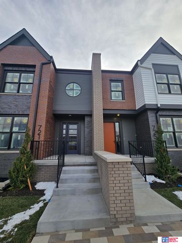 721 Blue Sage Boulevard, Lincoln, NE 68521