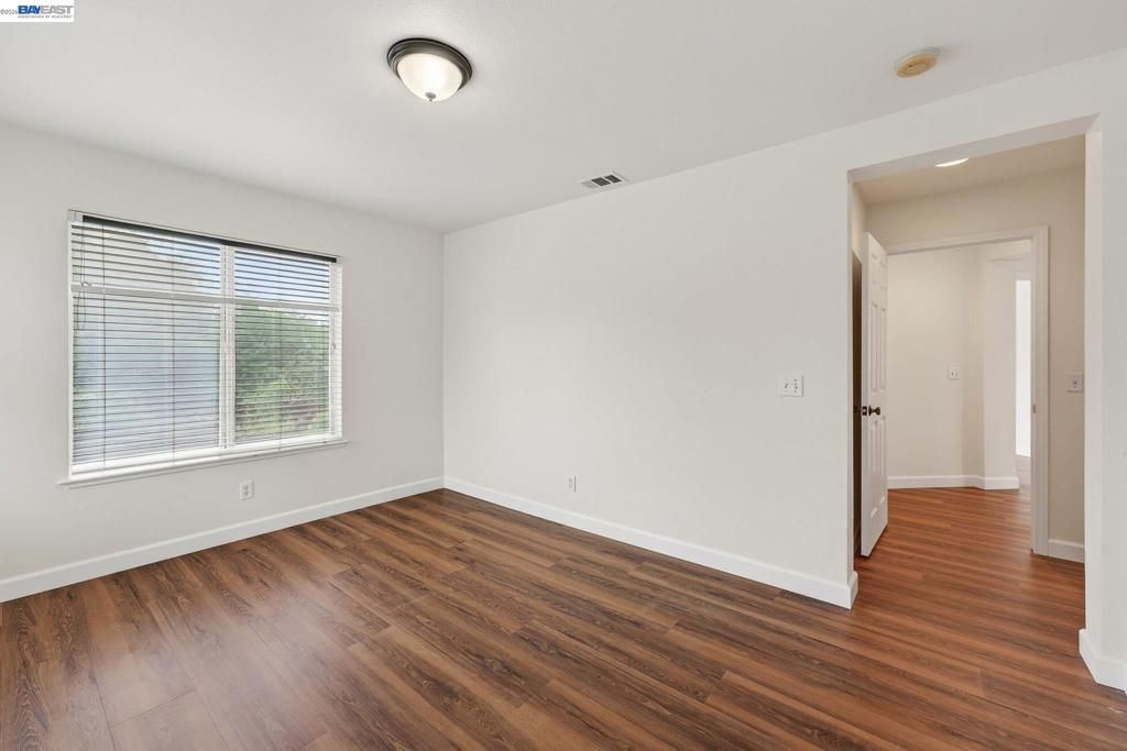 Image 32 of property listing at Address unavailable.