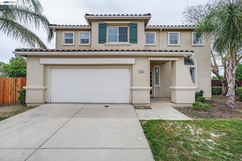 Image 4 of property listing at Address unavailable.