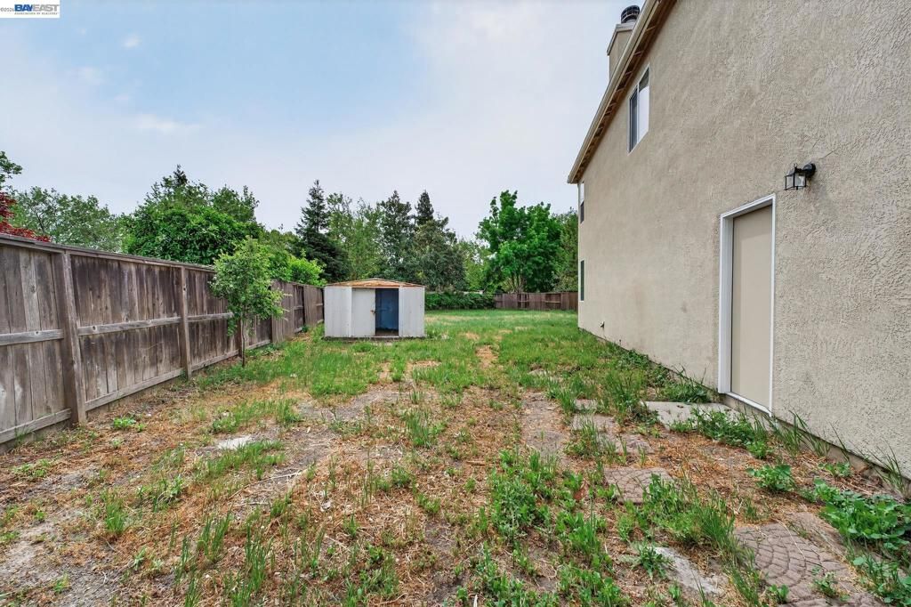 Image 52 of property listing at Address unavailable.