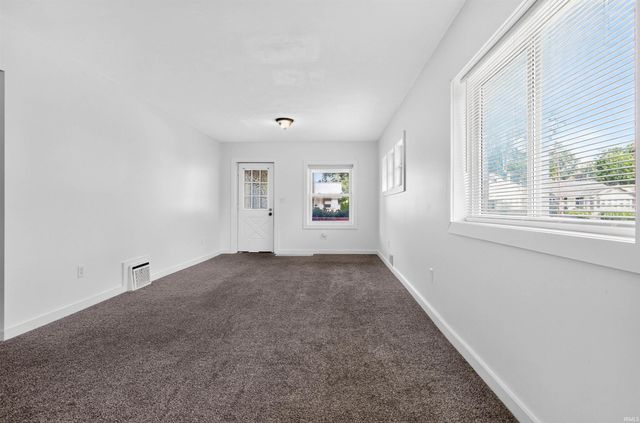 1529 Medora Street, South Bend, IN 46628