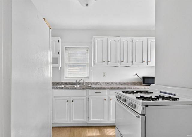1529 Medora Street, South Bend, IN 46628
