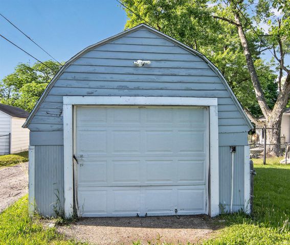 1529 Medora Street, South Bend, IN 46628