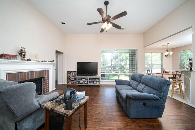 11 Painted Canyon Place, The Woodlands, TX 77381