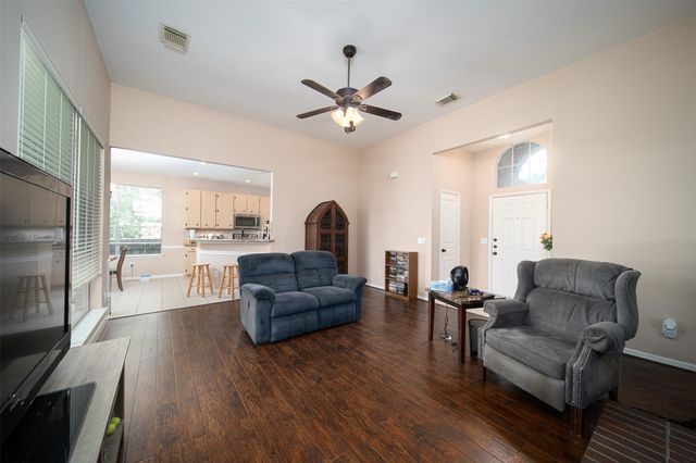 11 Painted Canyon Place, The Woodlands, TX 77381