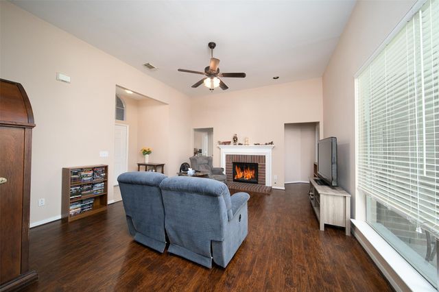 11 Painted Canyon Place, The Woodlands, TX 77381