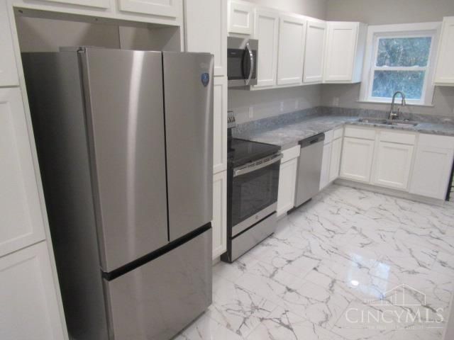 704 Greenwood Avenue, Cincinnati, OH 45229