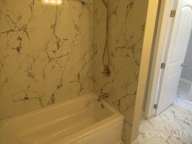 704 Greenwood Avenue, Cincinnati, OH 45229