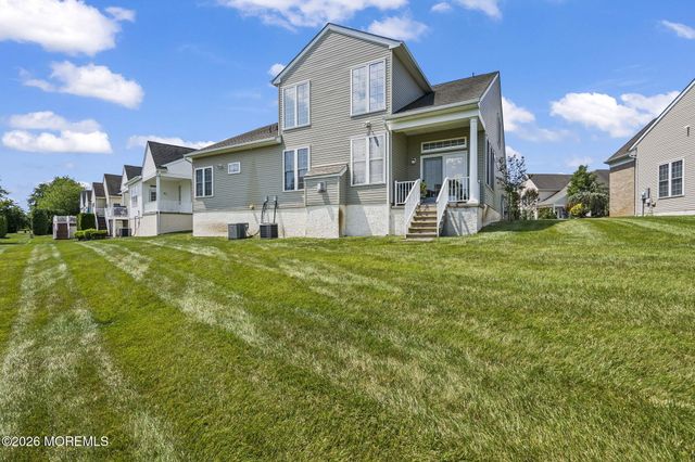 5 Ballybunion Drive, Monroe, NJ 08831