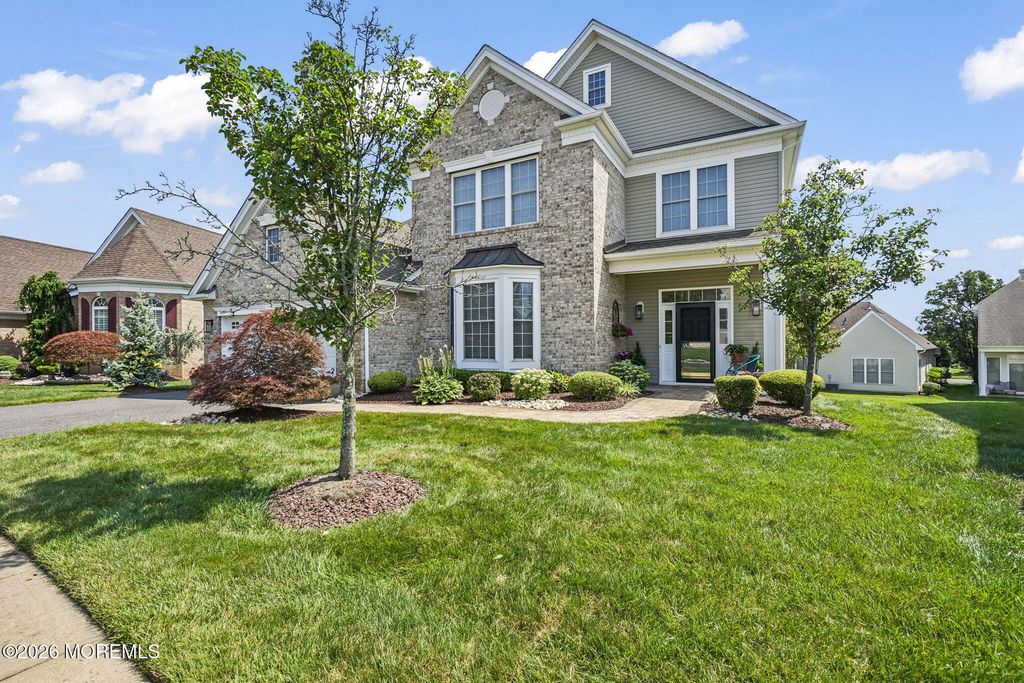 5 Ballybunion Drive, Monroe, NJ 08831