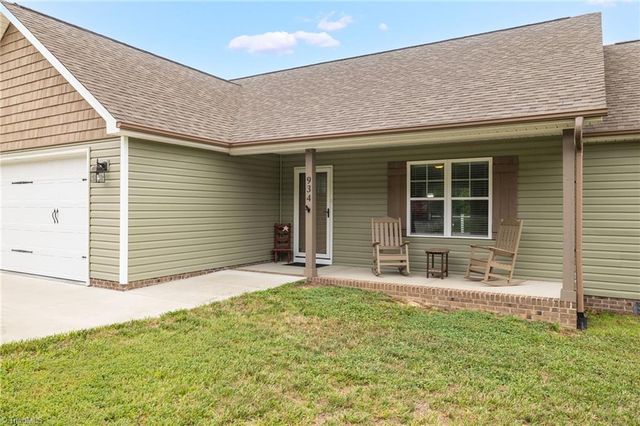 934 Gideon Grove Church Road, Stokesdale, NC 27357