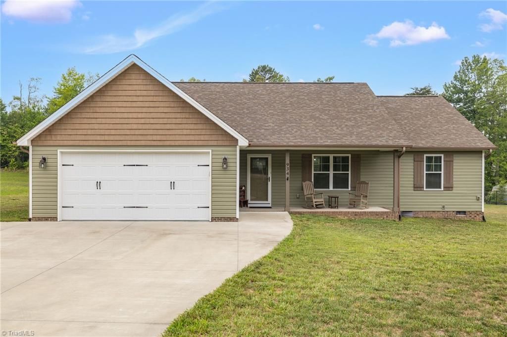 934 Gideon Grove Church Road, Stokesdale, NC 27357