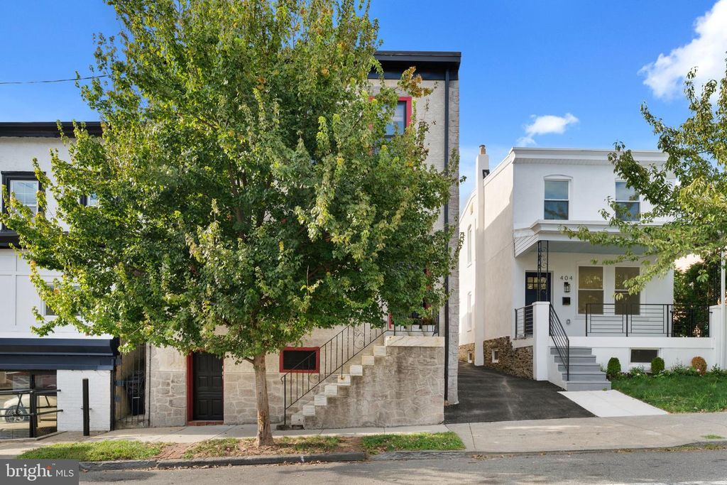 402 LEVERINGTON AVE, Philadelphia, PA 19128 — photo 3
