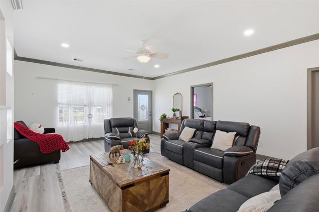 5153 Road 3540, Cleveland, TX 77327