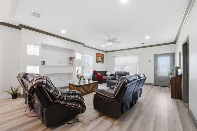5153 Road 3540, Cleveland, TX 77327