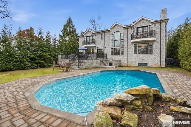 405 Liberty Road, Englewood, NJ 07631