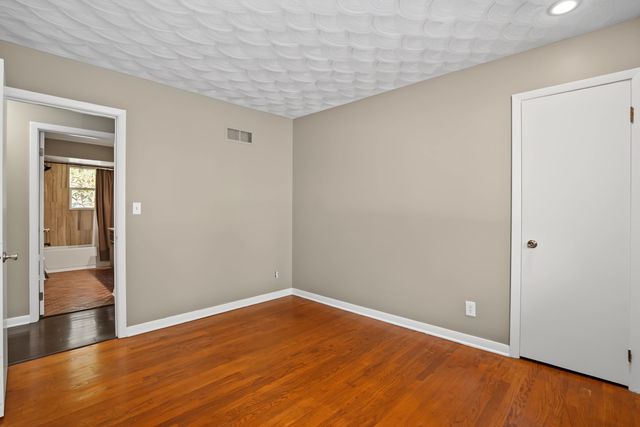 2606 Fairhaven Road, Davenport, IA 52803