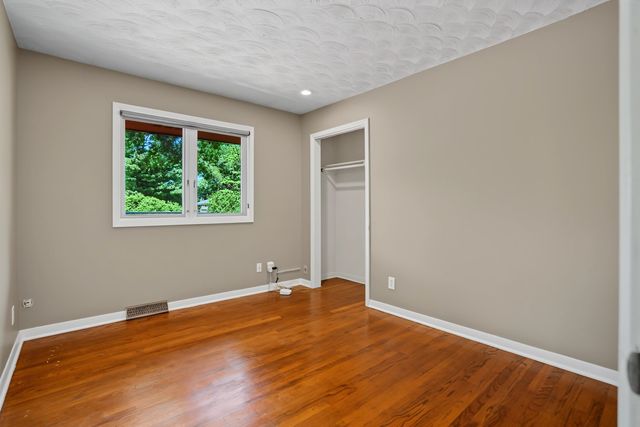 2606 Fairhaven Road, Davenport, IA 52803