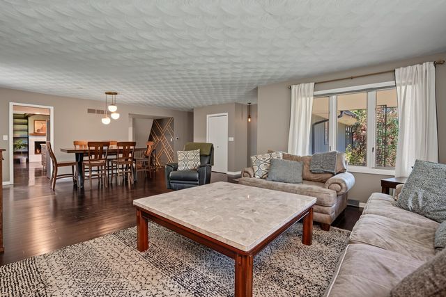 2606 Fairhaven Road, Davenport, IA 52803