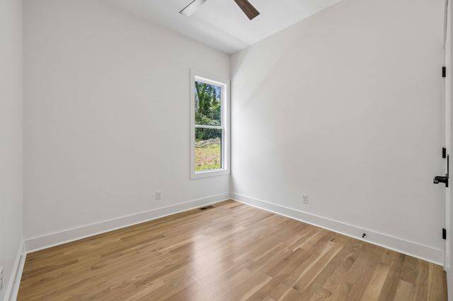3213 Resha Ln B, Nashville, TN 37218