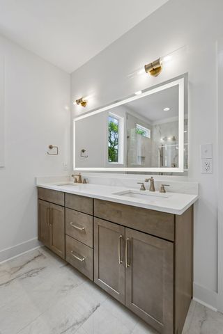3213 Resha Ln B, Nashville, TN 37218