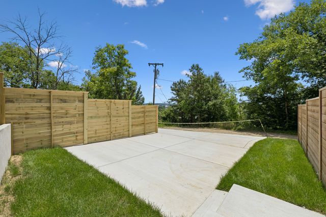 3213 Resha Ln B, Nashville, TN 37218