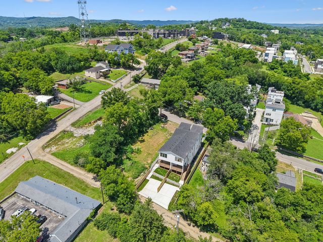 3213 Resha Ln B, Nashville, TN 37218