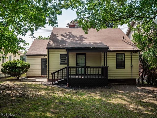 2195 N Taylor Road, Cleveland Heights, OH 44112