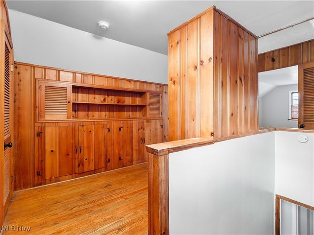 2195 N Taylor Road, Cleveland Heights, OH 44112