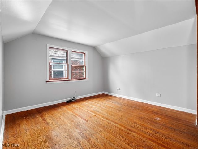 2195 N Taylor Road, Cleveland Heights, OH 44112