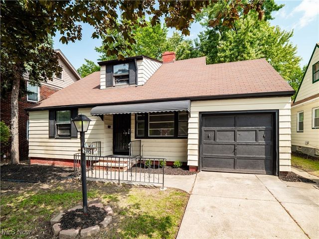 2195 N Taylor Road, Cleveland Heights, OH 44112