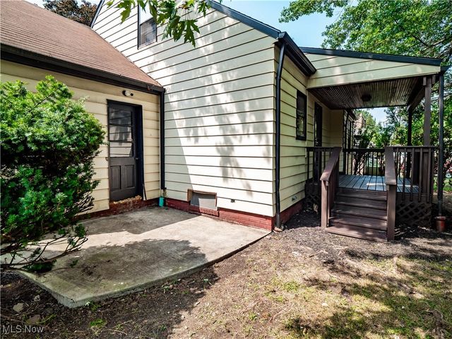 2195 N Taylor Road, Cleveland Heights, OH 44112