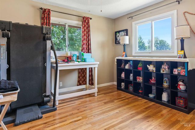 216 Borah Ave W, Twin Falls, ID 83301