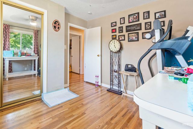 216 Borah Ave W, Twin Falls, ID 83301