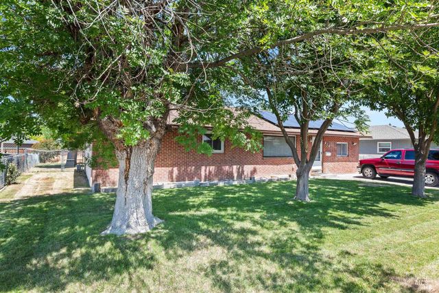 216 Borah Ave W, Twin Falls, ID 83301