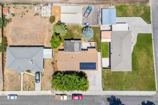 216 Borah Ave W, Twin Falls, ID 83301