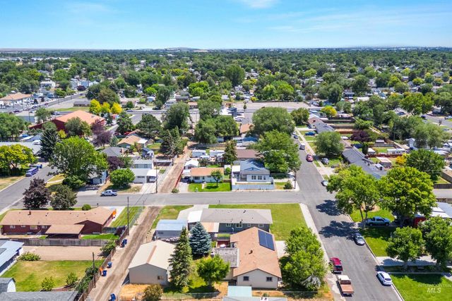 216 Borah Ave W, Twin Falls, ID 83301