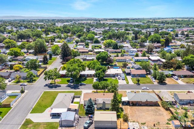 216 Borah Ave W, Twin Falls, ID 83301