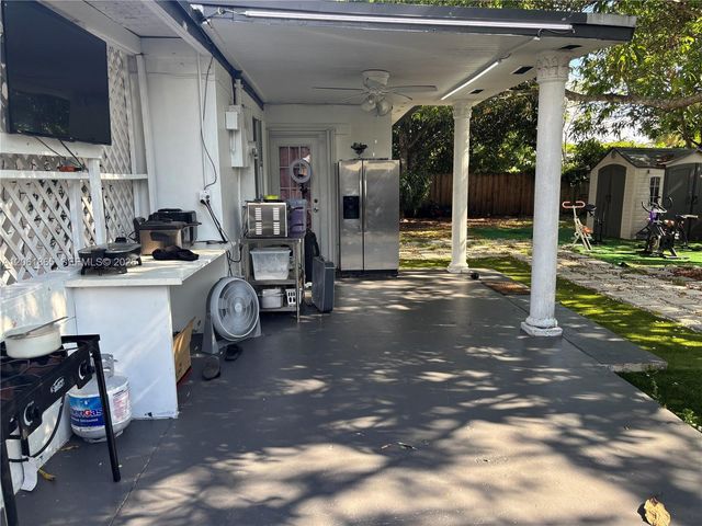 17630 SW 112th Avenue, Miami, FL 33157