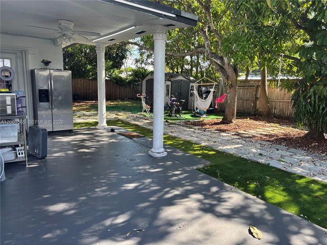 17630 SW 112th Avenue, Miami, FL 33157