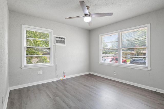 1717 Meadowlark Lane, Denison, TX 75020