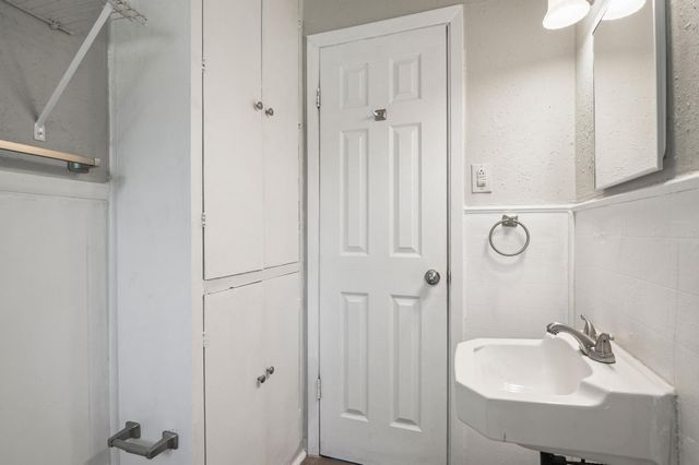 1717 Meadowlark Lane, Denison, TX 75020