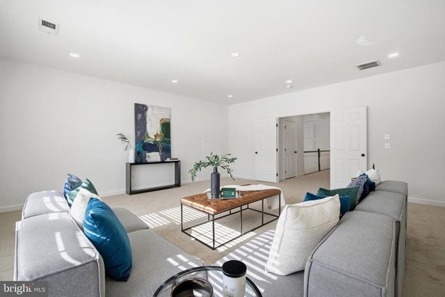 9348 OCCOQUAN OVERLOOK DR, Lorton, VA 22079