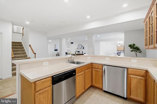 9348 OCCOQUAN OVERLOOK DR, Lorton, VA 22079