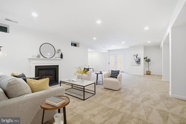 9348 OCCOQUAN OVERLOOK DR, Lorton, VA 22079