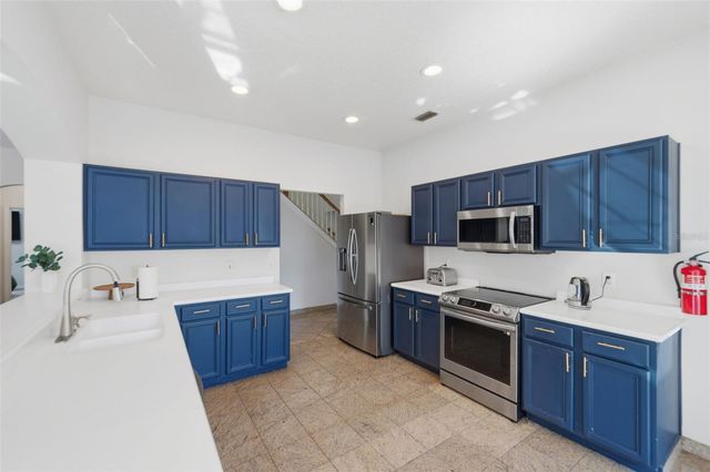 1542 MCCREA DRIVE, Lutz, FL 33549