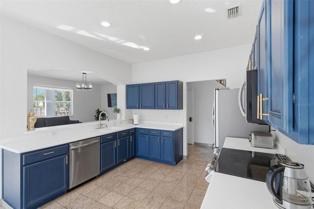 1542 MCCREA DRIVE, Lutz, FL 33549